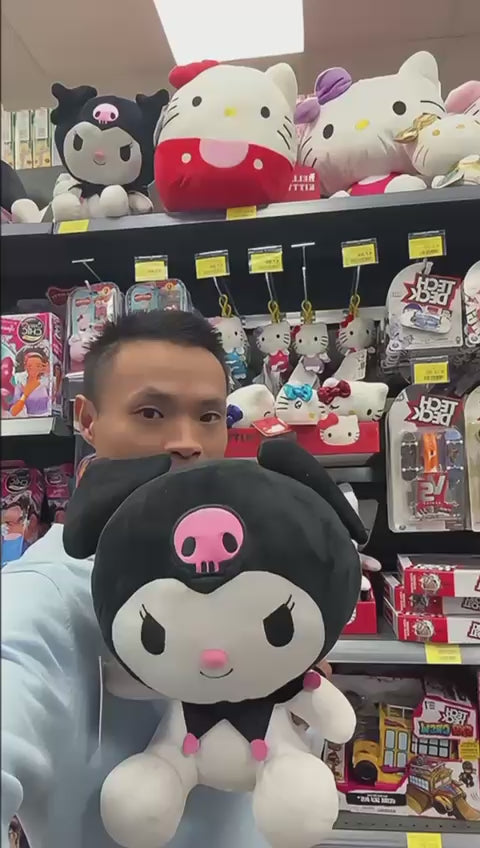 上传视频： Peluche Kuromi Hello Kitty Originale 30cm 50º Anniversario Morbido e Confortevole Ideale per Collezionisti e Amanti di Hello Kitty